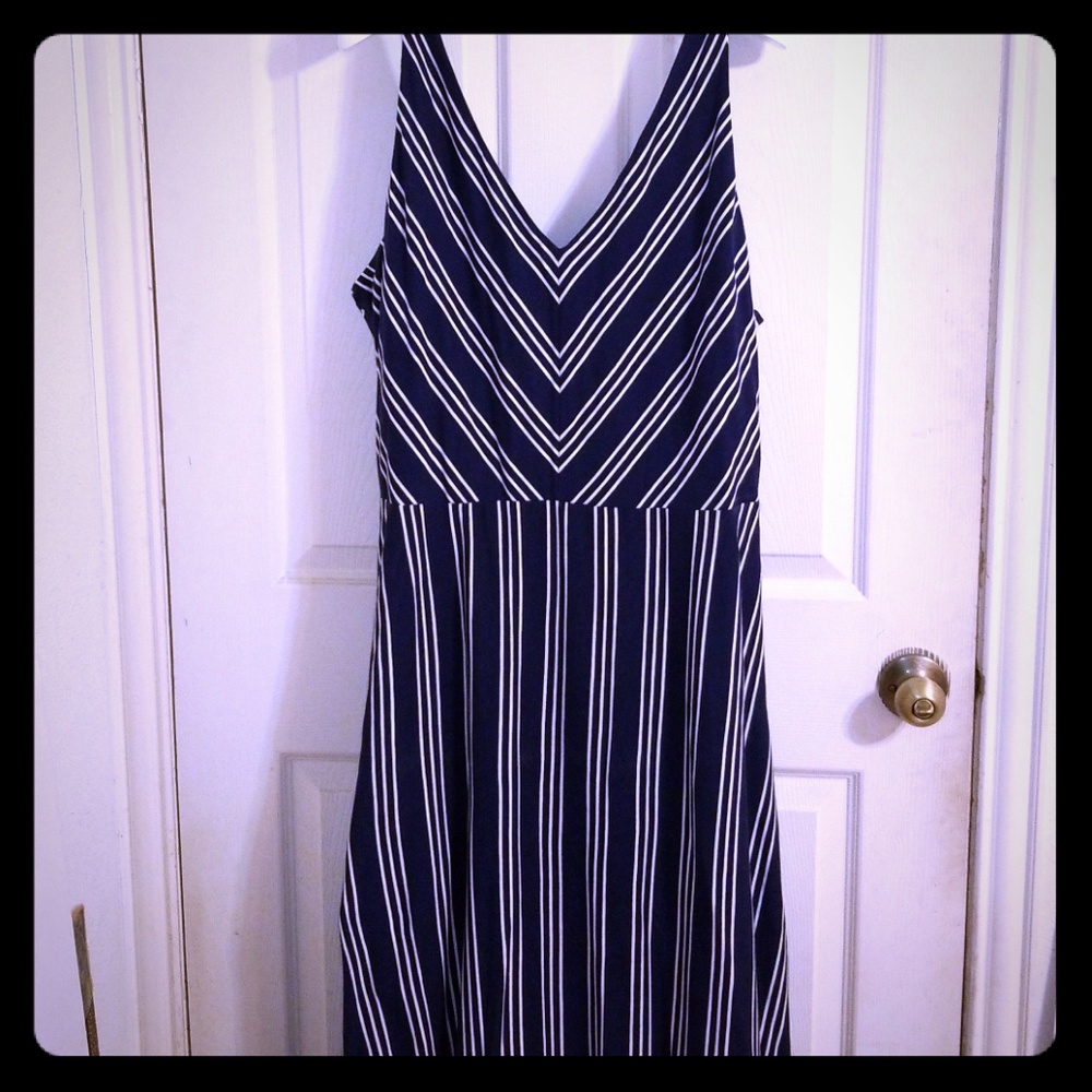 LC Lauren Conrad Navy & White V Neck Maxi Dress